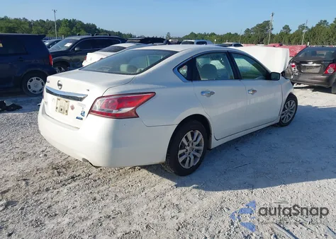 2013 Nissan Altima 2.5 S z USA, uszkodzony, nr VIN 1N4AL3AP5DC115292